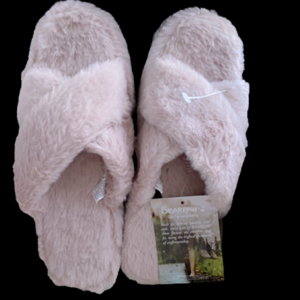 Bearpaw Pink Women’s Slippers NWT size M 7-8